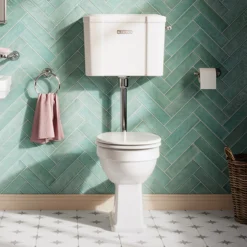 Trafalgar Low Level Toilet With Soft Close Seat - Traditional Ceramic WC -Victorian Plumbing Shop tllt1whi